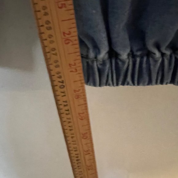 Forever 21 Blue Jean Joggers Womens Small Fitted Waist Relaxed Hips Oversized NE - Picture 6 of 12